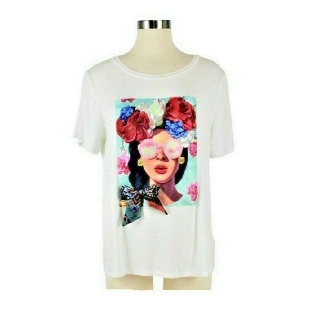 Love J T-Shirt 3-D Embellished Lady Wearing Sunglasses Bow & Earrings White XL